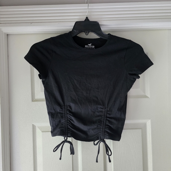 Black Ruched Drawstring Crop Top - Picture 2 of 5